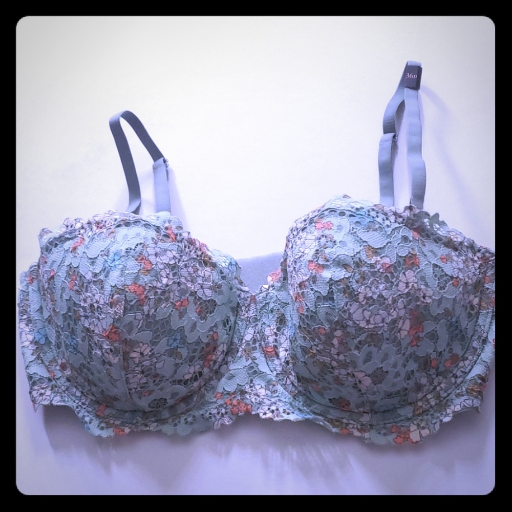 Victoria secret bra 36D